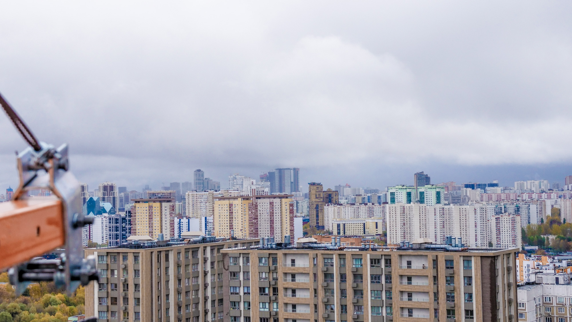 Москва с высоты крыши строящегося здания